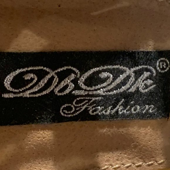 NEW DB DK Ladies Yellow Shoes - Picture 11 of 11